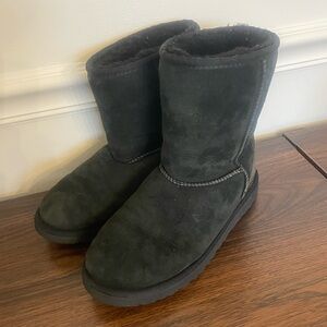 Black mid calf uggs